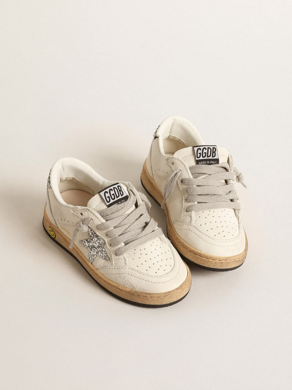 NUOVO ARRIVO - Golden Goose Ball Star Young in nappa con stella e talloncino in glitter argento