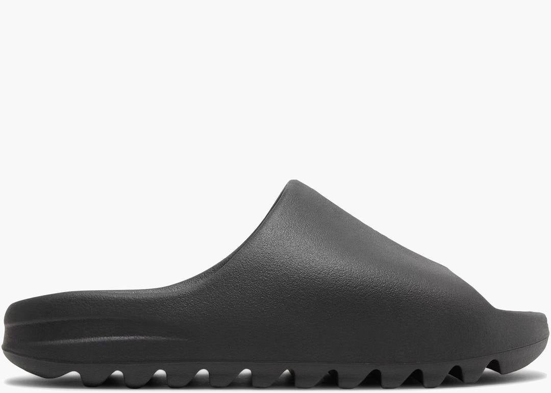 Yeezy Slide Onyx – Accessorio premium elegante
