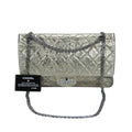 Chanel 2.55 Reissue Jumbo Gold Aged Calfskin Ruthenium – Accessorio premium elegante